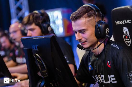 邓紫棋献声英雄联盟S15全球总决赛主题曲Sacrifice